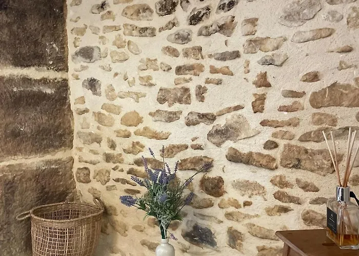 Maison De Dans Le Centre Historique De *